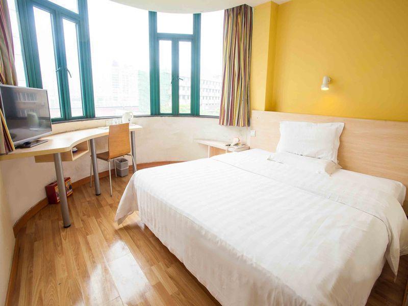 7 Days Inn Furong Zhong Road צ'אנגשה מראה חיצוני תמונה